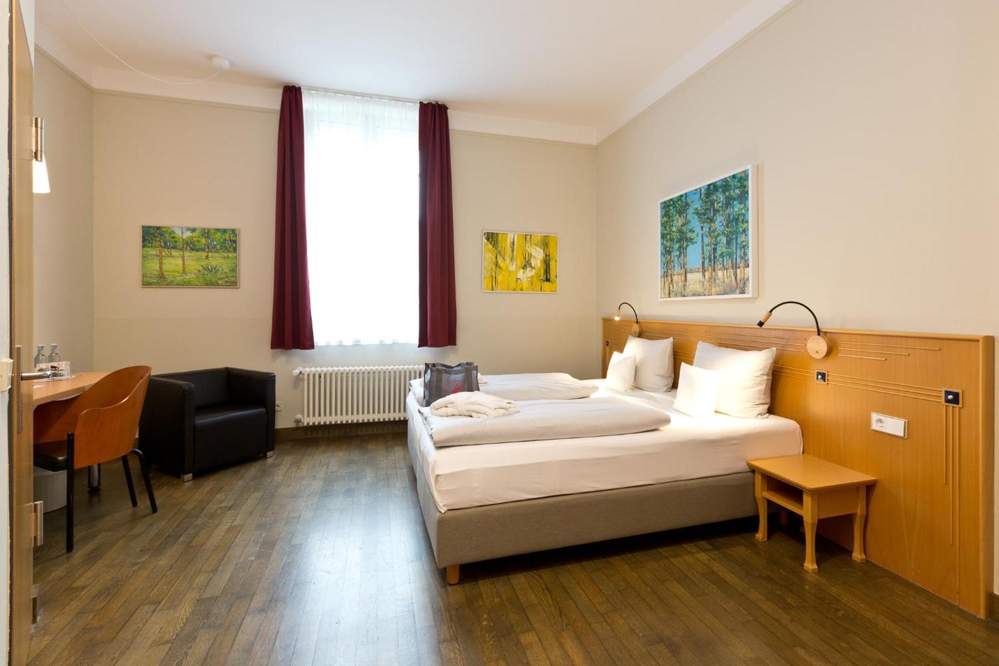Spa Hotel Amsee วาเริน ภายนอก รูปภาพ